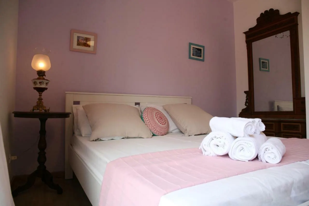 Route 114 Apartment Acireale