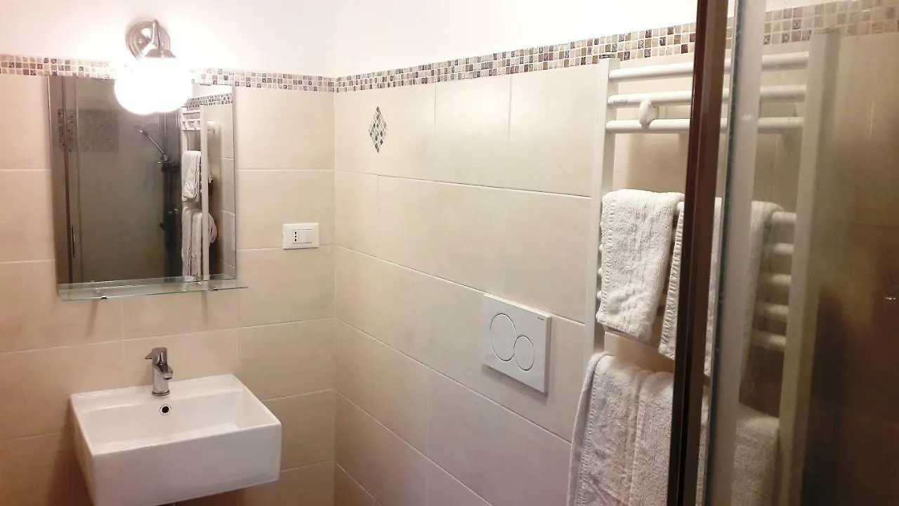 Homestay Route 114 Apartment Acireale