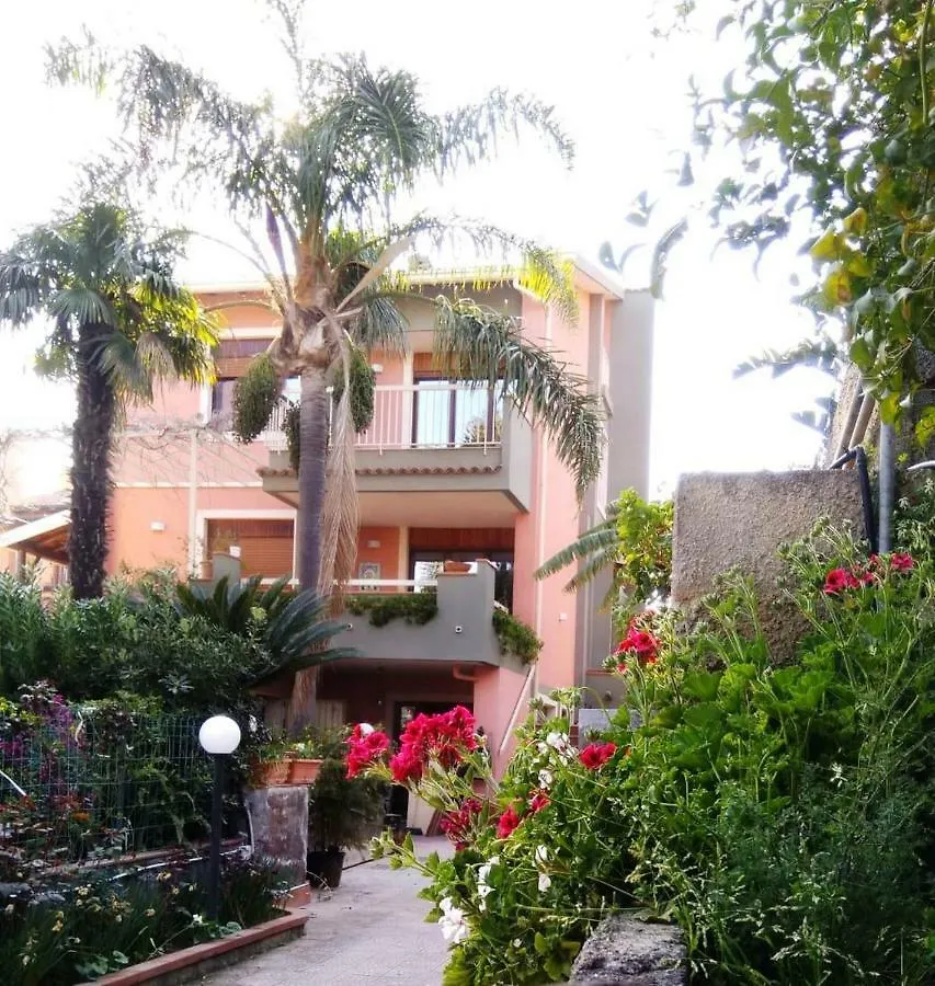 Route 114 Apartment Acireale