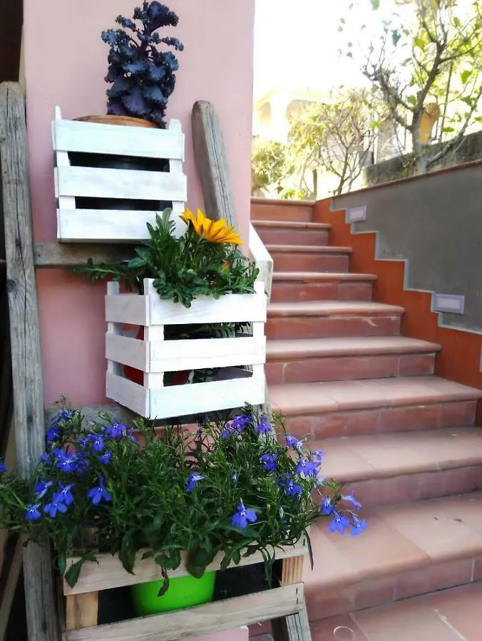 Homestay Route 114 Apartment Acireale