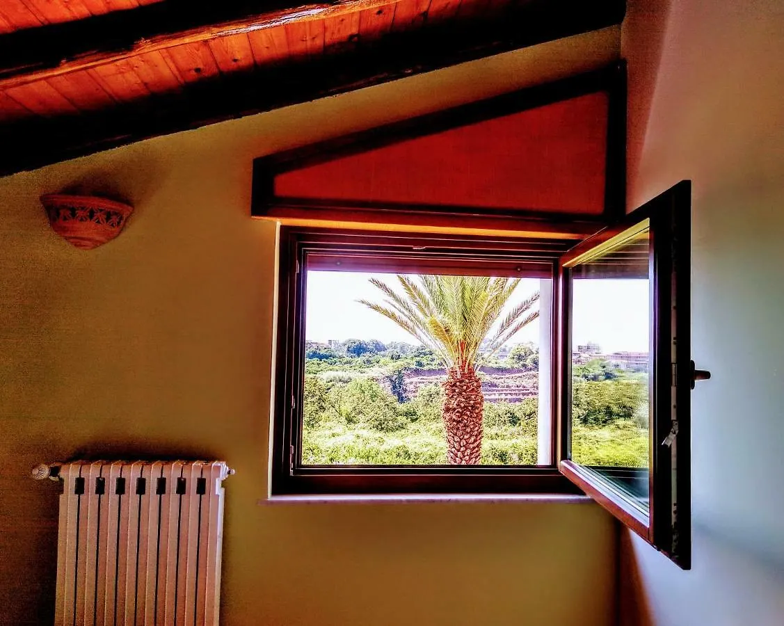 Homestay Route 114 Apartment Acireale