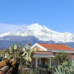  Hébergement de vacances Casa Del Sole Con Vista Sull'etna A 200 Mt Dal Mare