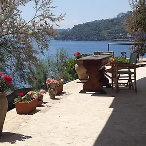  Couette-café Aci Brezza Di Mare